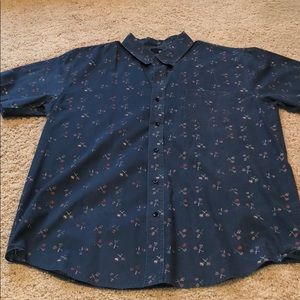 ShoutHouse Button down L
